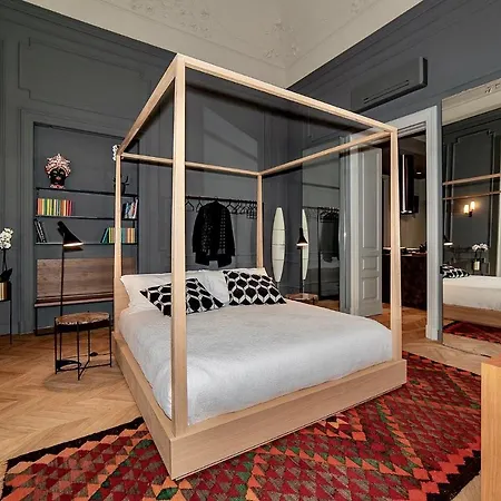 公寓 Luxury In The Center Of